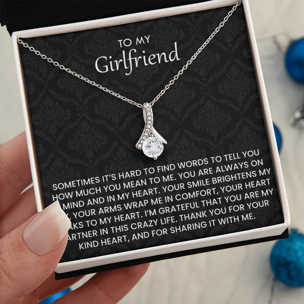 To My Girlfriend Necklace – Romantic Gift for Her with Heartfelt Message